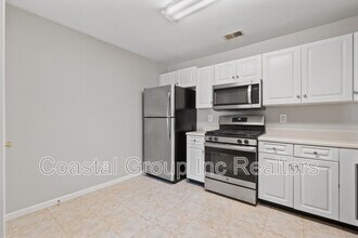 2212 Lesner Crescent in Virginia Beach, VA - Building Photo - Building Photo