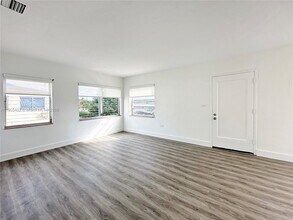 1920 Biarritz Dr in Miami Beach, FL - Building Photo - Building Photo