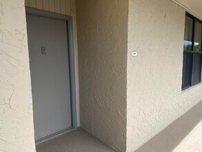 11 Royal Palm Way in Boca Raton, FL - Building Photo - Building Photo
