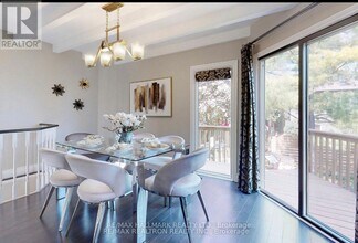 280 Douglas Rd in Richmond Hill, ON - Building Photo - Building Photo