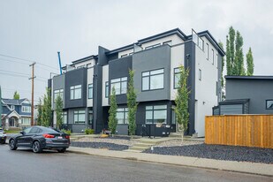 1962 40 Av SW in Calgary, AB - Building Photo