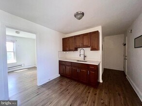 1249 Shackamaxon St in Philadelphia, PA - Building Photo - Building Photo