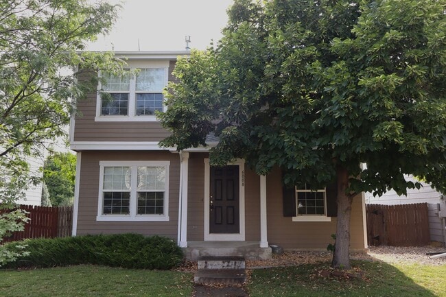 property at 6808 Colony Hills Ln