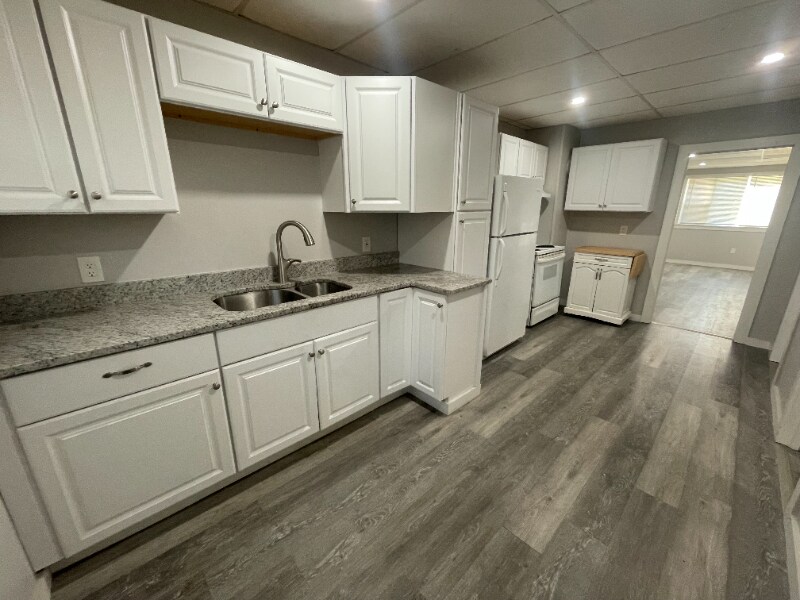 37 Lake St in Webster, MA - Foto de edificio