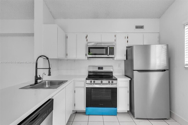 property at 3065 N Oakland Forest Dr