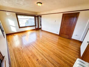 Parkway Apartments in Seattle, WA - Foto de edificio - Interior Photo