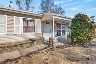 36 Jamestown Dr in St. Peters, MO - Building Photo - Building Photo