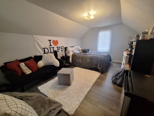 1103 Highland Ave in Mankato, MN - Building Photo - Building Photo