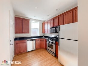 3242 N Clifton Ave in Chicago, IL - Building Photo - Building Photo