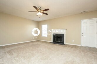 6037 Birdseye Tr in College Park, GA - Building Photo - Building Photo