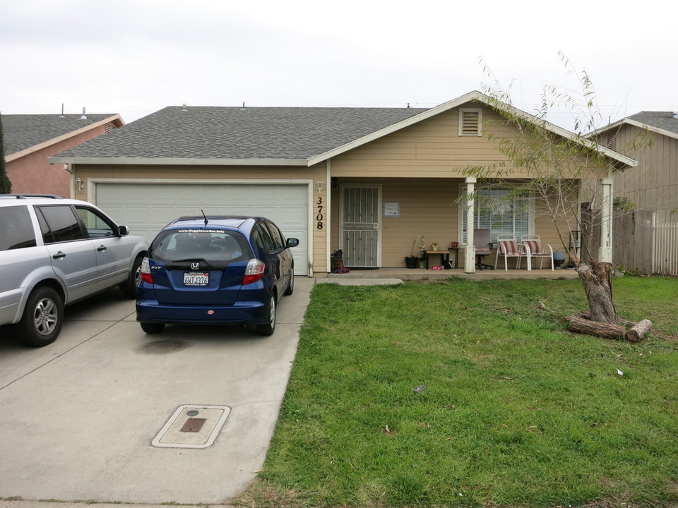 3708 Didcot Cir in Sacramento, CA - Building Photo