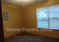 2960 Megan Cir in Youngstown, OH - Building Photo - Building Photo