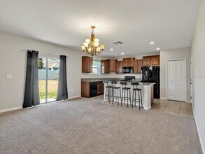 8506 Hunters Fork Loop in Ruskin, FL - Building Photo - Building Photo