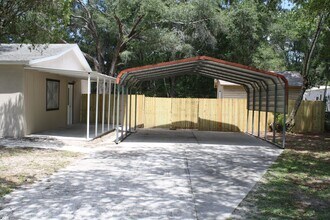 6312 Angus Valley Dr in Zephyrhills, FL - Building Photo - Building Photo