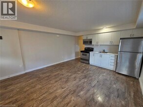 48 Martin St in Kitchener, ON - Building Photo - Building Photo