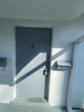 363 SW 15th St in Pompano Beach, FL - Building Photo - Building Photo