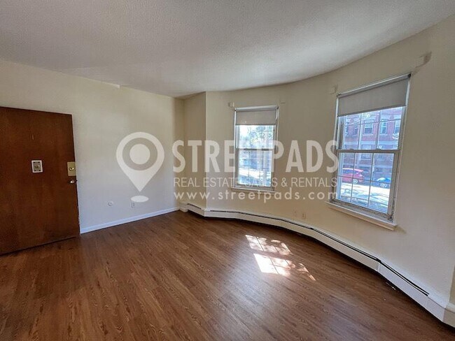 58 S Huntington Ave in Boston, MA - Building Photo - Building Photo