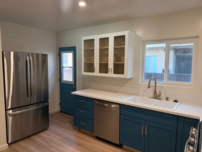 2108 Grant Ave in Redondo Beach, CA - Building Photo - Building Photo