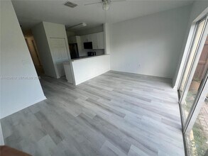 1655 NE 33rd Rd in Homestead, FL - Foto de edificio - Building Photo