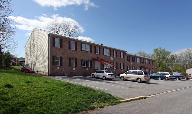 Marware Apartments in Charles Town, WV - Foto de edificio - Building Photo