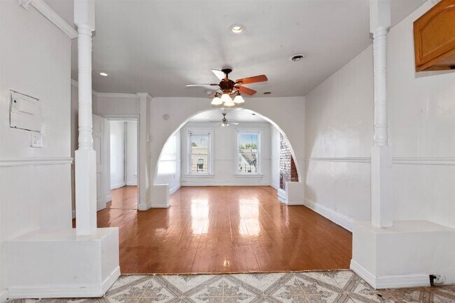 362 Pacific Ave-Unit -3 in Jersey City, NJ - Building Photo - Building Photo