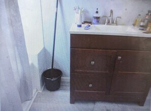 268 Washington St, Unit 3 in New Britain, CT - Foto de edificio - Building Photo