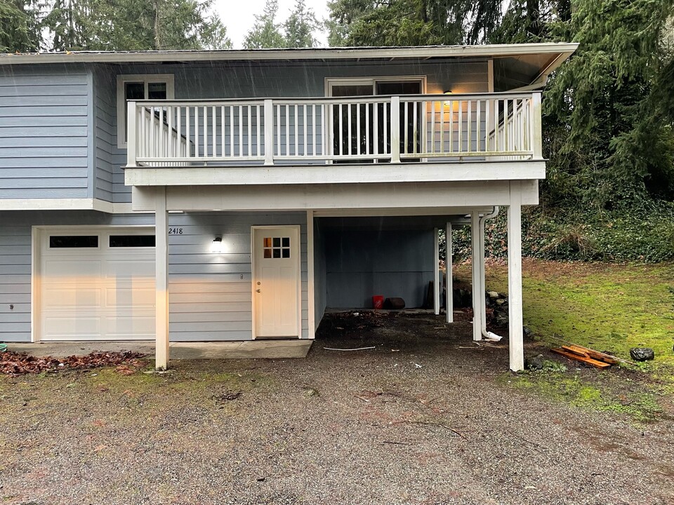 2416 Point View Plz NW, Unit Right in Gig Harbor, WA - Building Photo