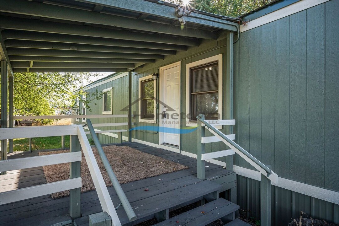 1050 N Haven Ct in Post Falls, ID - Building Photo