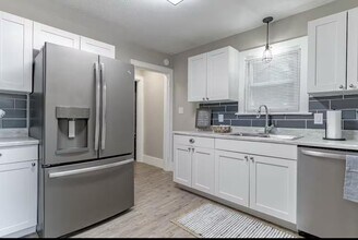 906 North Main Street in Elizabethtown, KY - Building Photo - Building Photo