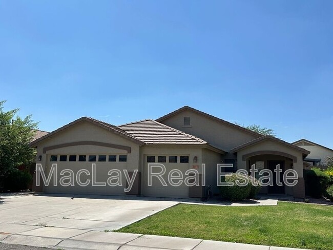 2011 W Sunshine Butte Dr in San Tan Valley, AZ - Building Photo - Building Photo
