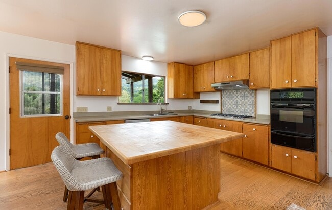 1741 San Marcos Pass Rd in Santa Barbara, CA - Building Photo - Building Photo
