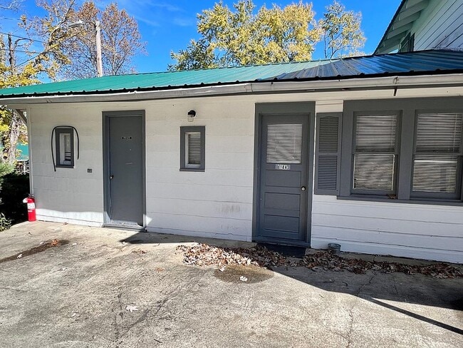 property at 920 Greenville Hwy