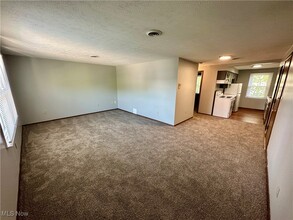 4780 Pin Oak Dr in Vermilion, OH - Building Photo - Building Photo