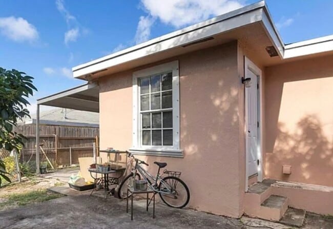 property at 816 20th St