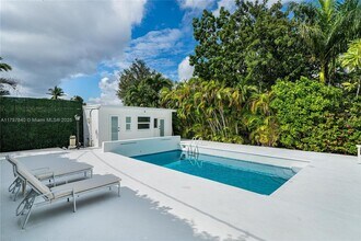 730 SW 26th Rd in Miami, FL - Building Photo - Building Photo