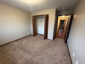 501 E Skylark Trail in Mankato, MN - Building Photo - Building Photo