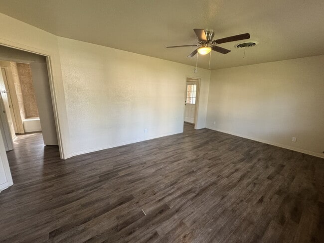 484 Everett Ave in Stephenville, TX - Building Photo - Building Photo