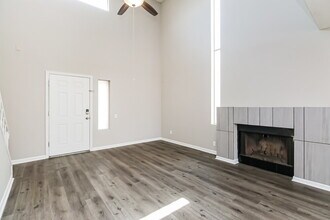 7032 S 44th St in Phoenix, AZ - Building Photo - Building Photo