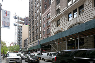 114 E 27th St in New York, NY - Foto de edificio - Building Photo