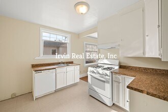 1353 Pine St in Pittsburg, CA - Building Photo - Building Photo