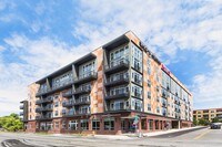 Building Photo - Yale 25 Station Apartamentos in Denver, Colorado