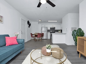 The Cole Apartments in Fayetteville, NC - Foto de edificio - Building Photo