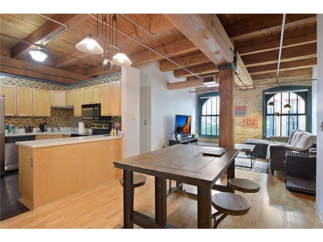 property at 400 N 1st St