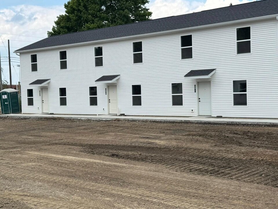384 N Franklin St in Richwood, OH - Building Photo