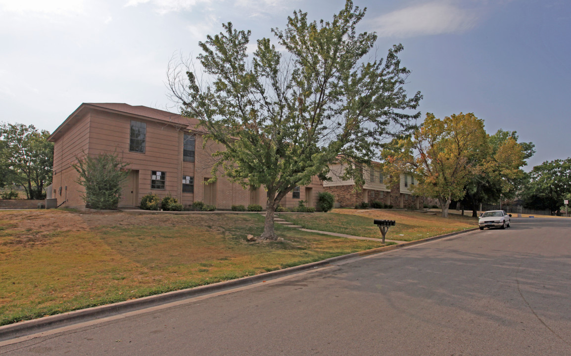 3817-3837 Coates Cir in Fort Worth, TX - Building Photo