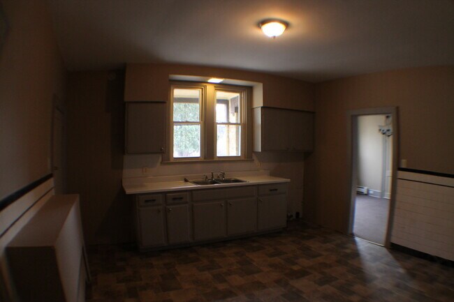67 Union St And Nearby Amsterdam Apartments For Rent Amsterdam NY