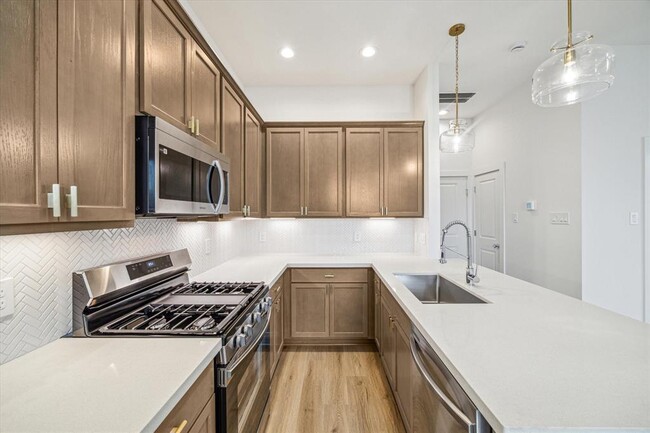 property at 1598 W Tidwell Rd