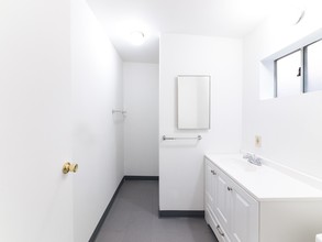 1837 Alpha Rd in Glendale, CA - Building Photo - Building Photo