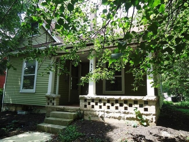 property at 611 E University St