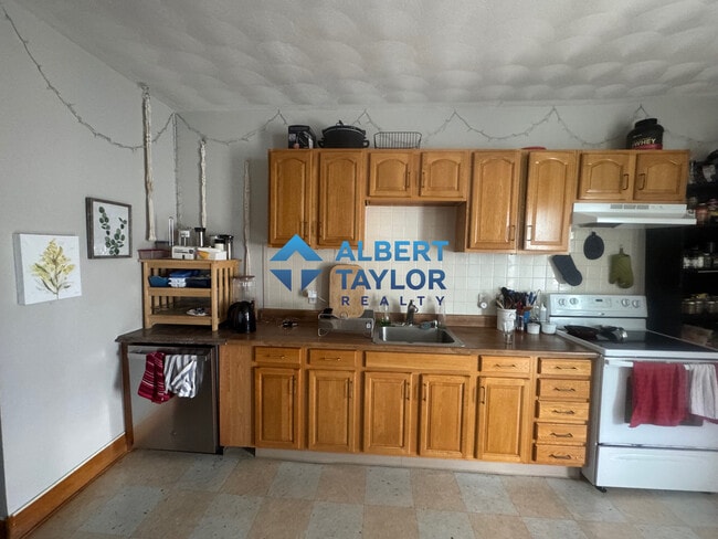 25 Portsmouth St, Unit 3